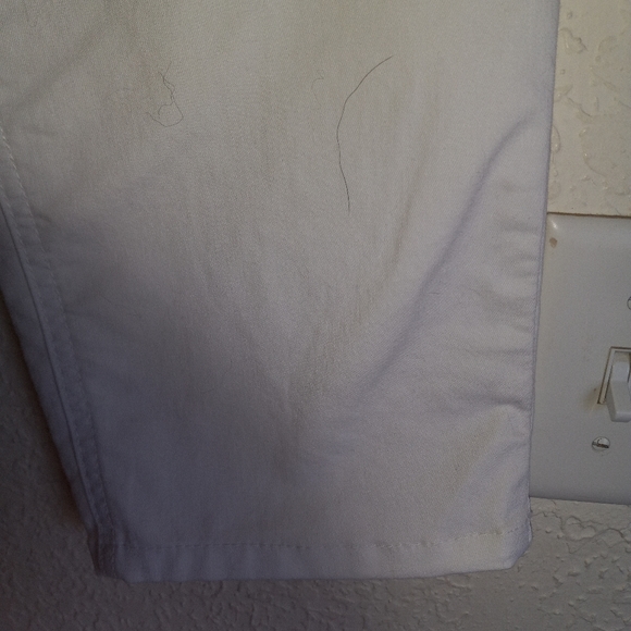 White Capri Pants - Picture 6 of 9